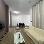 Gold Free Parking Apartment